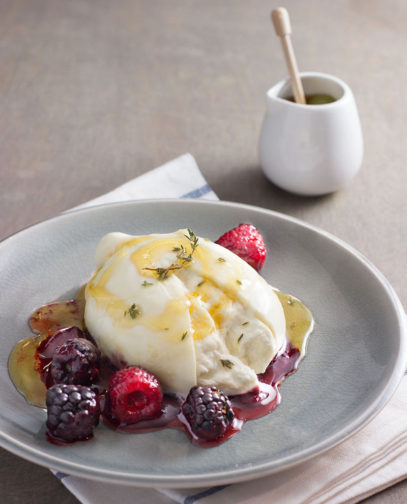 2017_buratta-with-berries-and-honey-gmiq