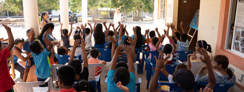 RESTAURANTES AFILIADOS A LA CANIRAC PUERTO ESCONDIDO CELEBRAN A PEQUEÑOS DE LA COMUNIDAD NUEVO AMANECER POR EL DÍA DEL NIÑO