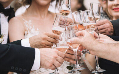 ¿QUÉ VINOS ELEGIR PARA UNA BODA Y CÓMO CALCULAR LA CANTIDAD?