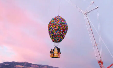 ¡YA PUEDES ALOJARTE EN LA CASA FLOTANTE DE UP!