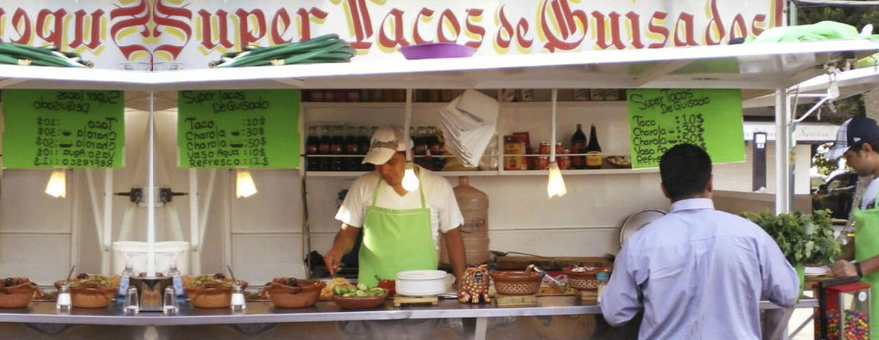 Propinas en vivo, una iniciativa para que los puestos de comida callejera reciban propinas en TikTok