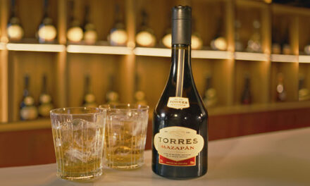 Torres presenta; un nuevo licor que captura la esencia del mazapán en cada sorbo