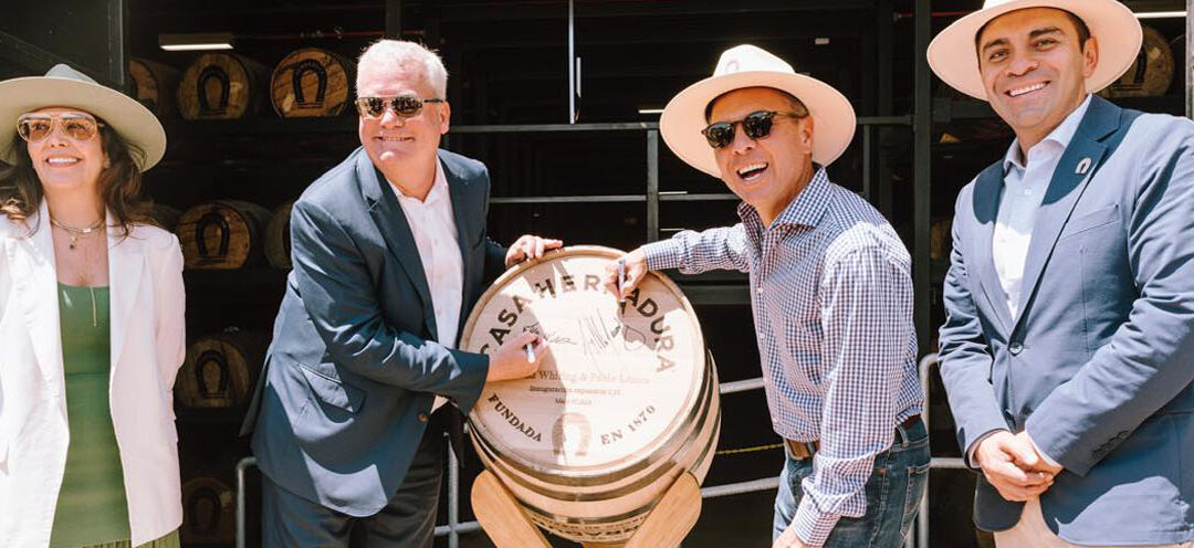 Impulsa Brown‑Forman producción sustentable en Casa Herradura, de la mano con el Gobierno de Jalisco
