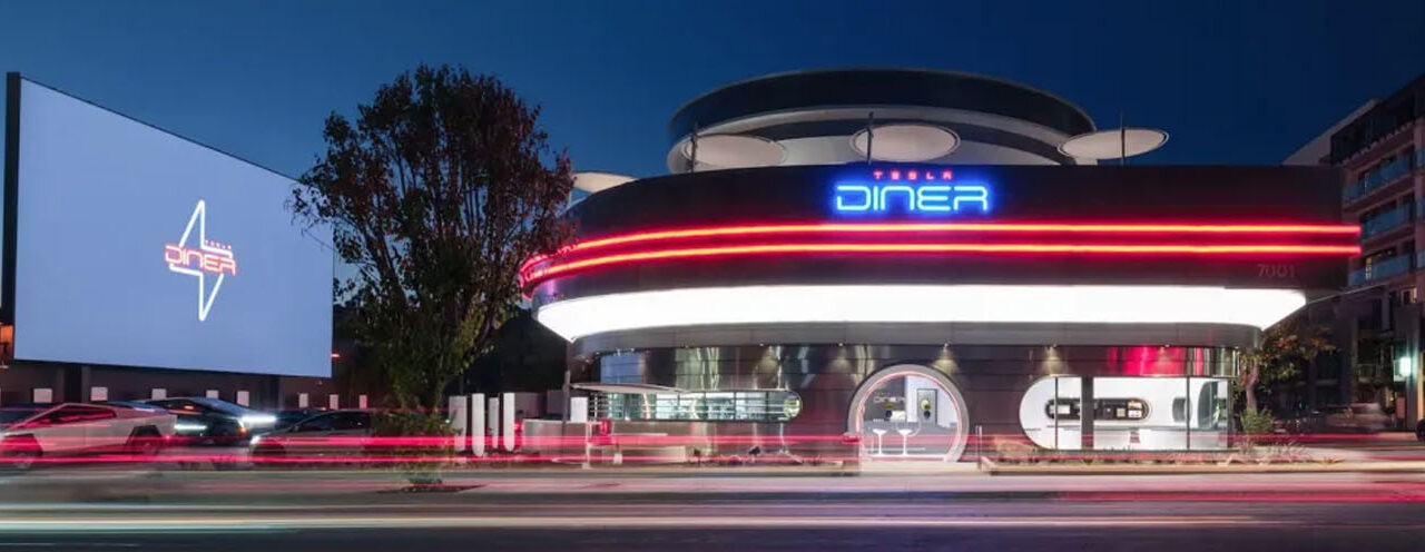El nuevo Tesla Diner en Los Ángeles