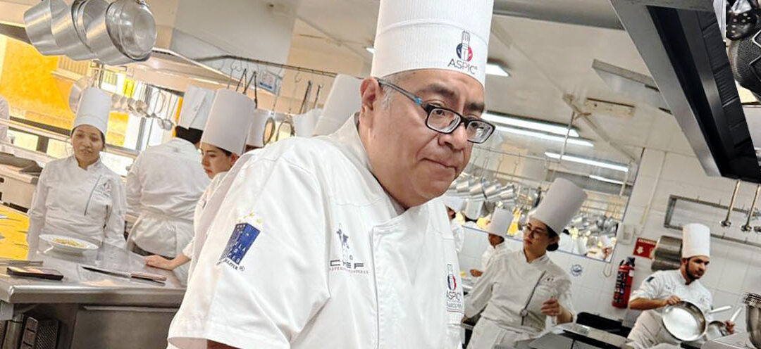 El Chef Marcos Pérez, académico del Instituto Gastronómico ASPIC, nos comparte su receta navideña