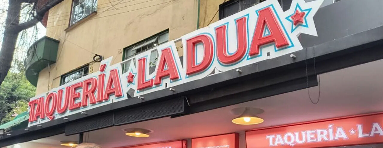 Dua Lipa sorprende a sus fans mexicanos con la apertura de la Taquería «La Dua»