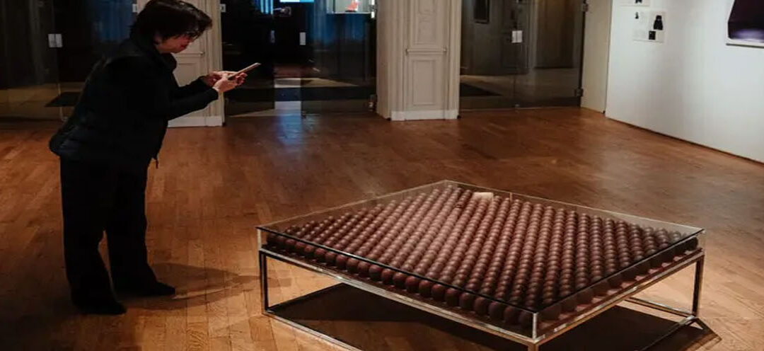 Una subasta de obras de arte de chocolate recauda más de US$125.000 en París