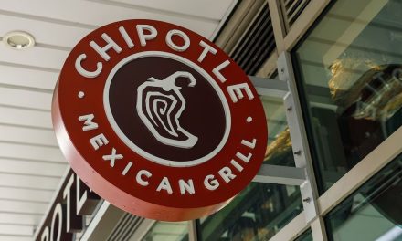 Chipotle llega oficialmente a México de la mano de Alsea con la apertura de su primer restaurante en Nuevo León