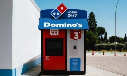 Domino’s Pizza da el salto a la distribución automática 24 horas en España